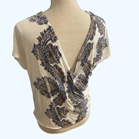 H&M Backless Short Sleeve Top - Picture 2 of 4